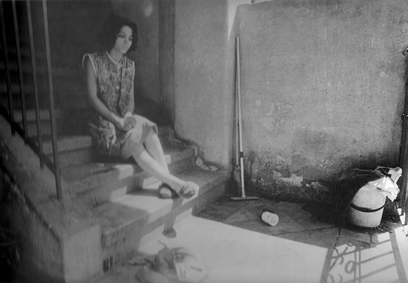 As boas mulheres boas - Woman on Stairs (Foto#58; Iren Stehli). Imagem retirada do livro ‘Iren Stehli’ (Editora Torst, 2006) escrito por Anna Farova e Martin Heller.